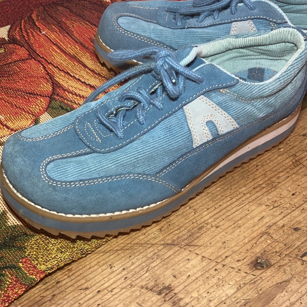 Airwalk Blue and White Women's Sneakers